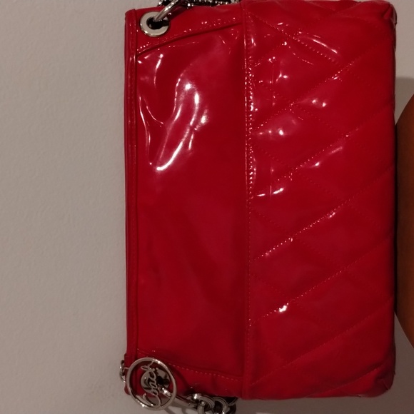 Coach Poppy Quilted Liquid Gloss Cherry Red Patent Leather Shoulder Bag Rare - Picture 14 of 17